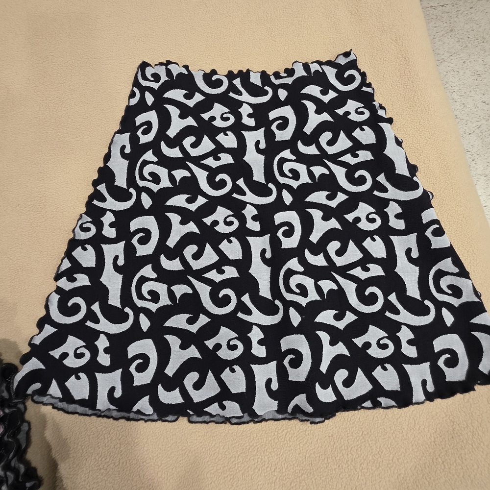Haystacks Chic Black and White Patterned A-Line Skirt